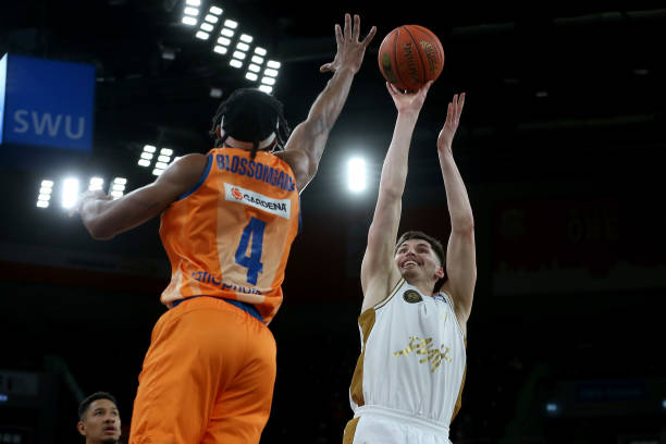 大幅下降 大幅下降